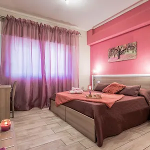 Suite Room Fiumicino בית הארחה